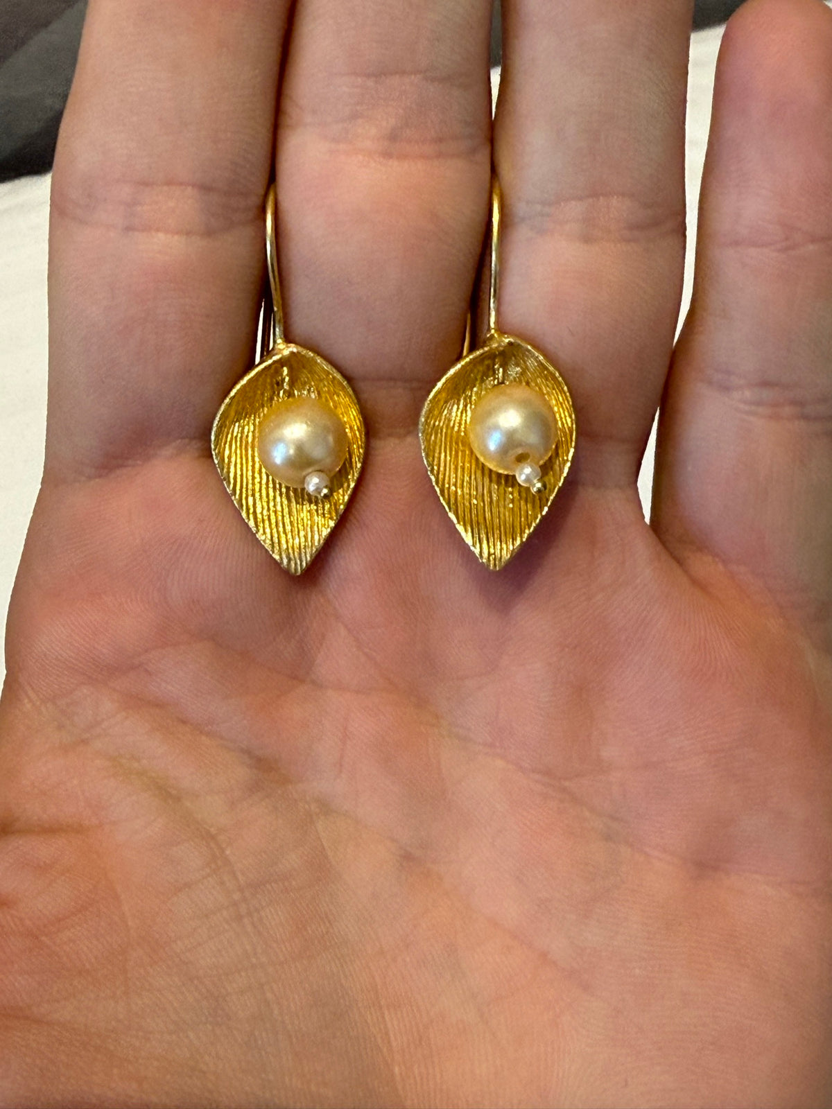 Nomi BM-09 — gold tone