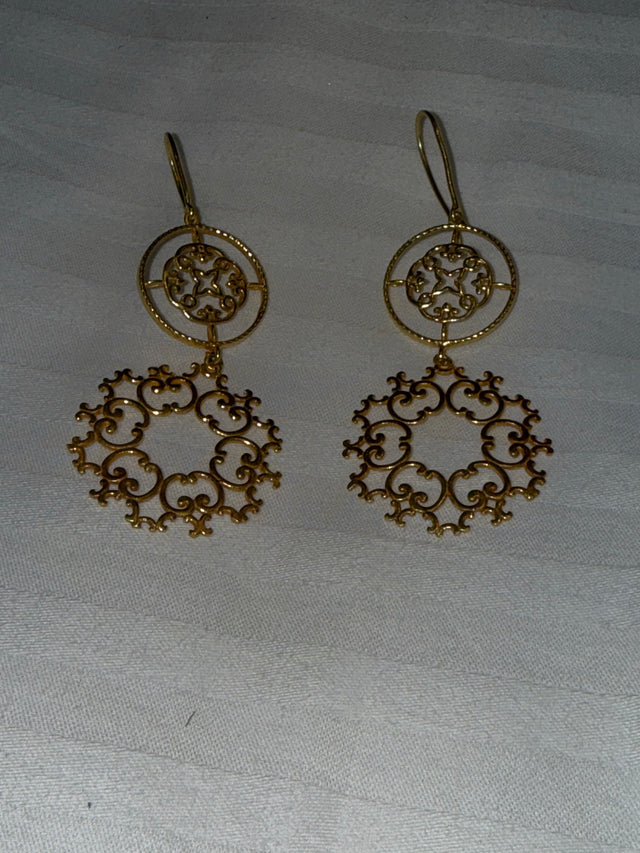 Nomi AM-09 — gold tone
